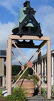 The outdoor clock chiming bell